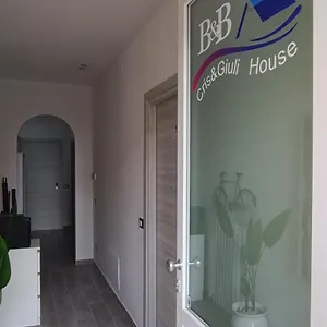 https://crisgiuli-house.it-tuscanyhotel.com